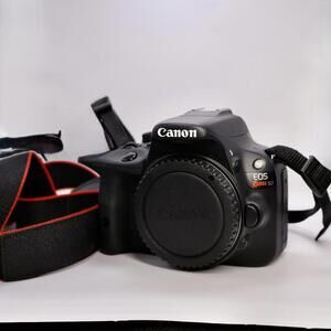 Canon DSLR SL1 Camera with 3 Lenses, Batteries and Bags - Excellent!